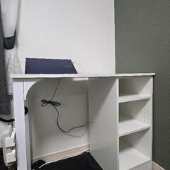 デスクとチェア