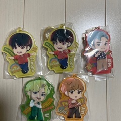 Tiny Tan アクリルキーホルダー BTSグッズ