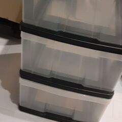 3段衣装ケース難あり