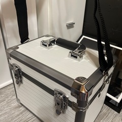 アルミ BOX しっかりとした作りの画像