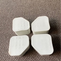 洗濯機用防振かさ上げ台　ふんばるマン