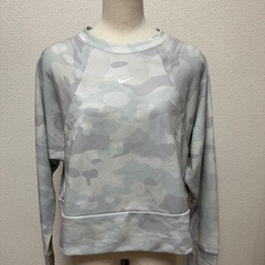 NIKEトレーナー　カモフラージュ