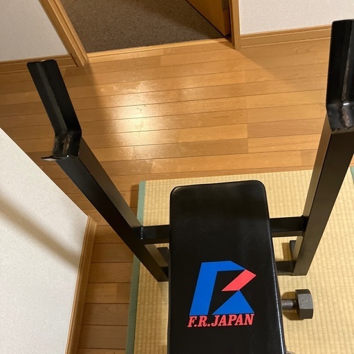 山梨県のベンチプレスの中古が安い！激安で譲ります・無料であげます 【再出品】ベンチプレス台とダンベル
