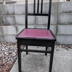 買うと高い  ピアノ椅子の画像