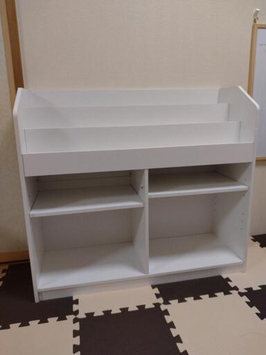 ニトリ　絵本棚