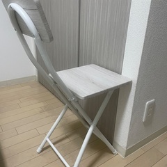 食卓 折りたたみ椅子 ニトリ椅子2脚の画像