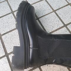 《GU》ロングブーツの画像