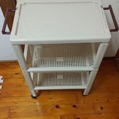 【終了】3段プラスチックラック可動式の画像