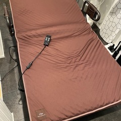 折りたたみ電動ベッド