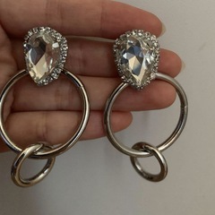 ピアス