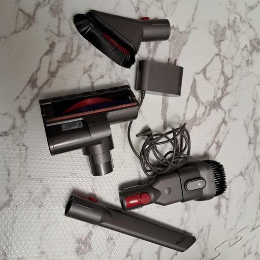 ダイソン充電器、付属品