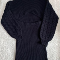 背中開きミニワンピの画像