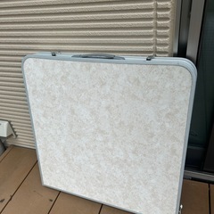 折りたたみテーブル　