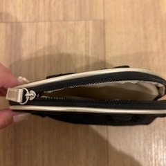 黒レースポーチの画像