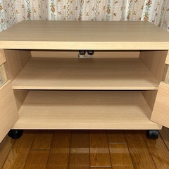 TV台の画像