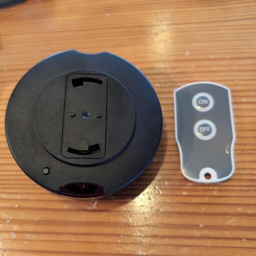 Pispoer 受信機１個、送信機１個