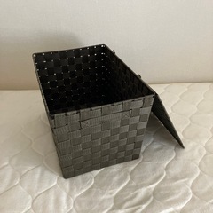 ニトリ　蓋付き収納ボックスの画像