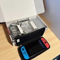Nintendo Switch（付属品＋スリムハードポーチ付き）