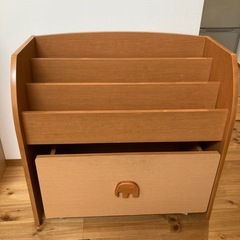 子ども用本棚　キャスター収納付き