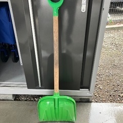 雪かきスコップの画像