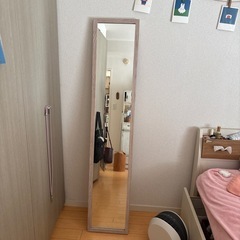 おしゃれな姿見です！