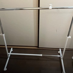 【お譲り先決定】縦横伸縮可能　ハンガーラックの画像