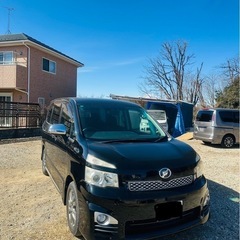平成24年トヨタ ヴォクシー 距離　83,300KM