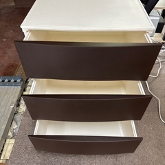 プラスチック衣装ケースの画像