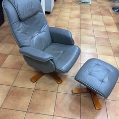 リクライニングチェア　オットマン付き