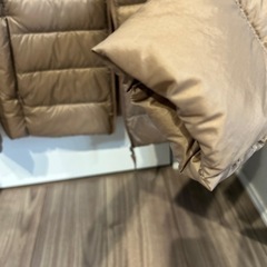 UNIQLO ウルトラライトダウン　一度使用　ベージュ　Lの画像