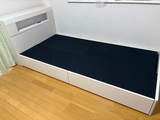 【3/8引き取れる方 】 2022年購入】【美品】ベットフレーム 収納棚付