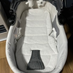 【無料で差し上げます】赤ちゃん用バウンサー/ベットの画像
