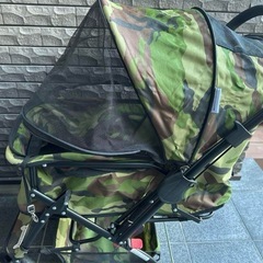 ピッコロカーネ ペットカート 迷彩の画像