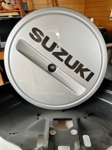 ジムニー背面タイヤカバー　新車外し　他出品中　早い者勝ち