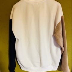JUNRED トレーナーの画像