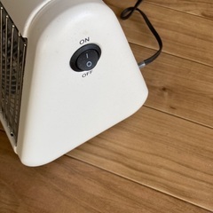 電気ストーブDS-F041の画像