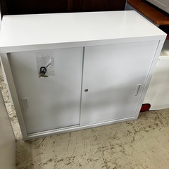 ロ2503-032　オフィス書棚 鍵付