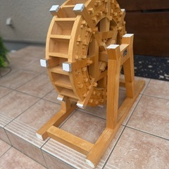 大工がつくる　本格的な水車の画像