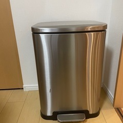【取りに来てくれる方限定】ダストボックスの画像