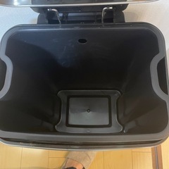 【取りに来てくれる方限定】ダストボックスの画像