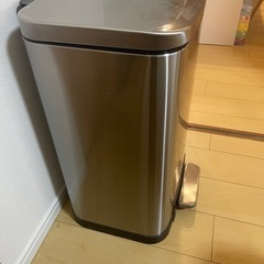 【取りに来てくれる方限定】ダストボックスの画像