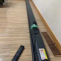 電動巻き上げ式　100インチスクリーン