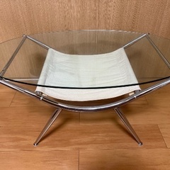 ガラスローテーブル