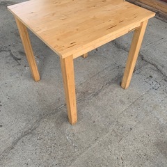 IKEA テーブル　