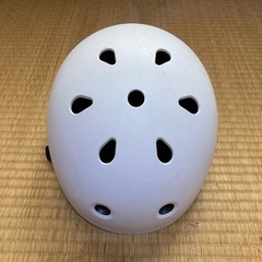 スケボー用　ヘルメット
の画像