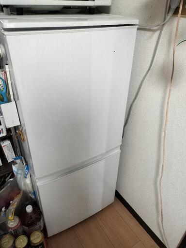 シャープ　冷蔵庫137Ｌ