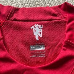 ★USED美品★NIKE マンチェスターユナイテッド(マンU) 半袖TシャツU 赤 AIG／サイズS の画像
