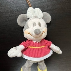 ミニーマウス ぬいぐるみ ストラップ付き
