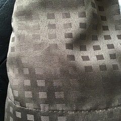 焦げ茶色の遮光カーテンの画像