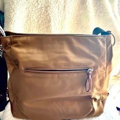 斜めがけバッグ　上質ナイロン　革の画像